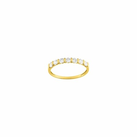 Bague en or jaune et oxydes de zirconium