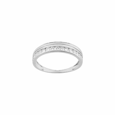 Bague en or blanc et oxydes de zirconium