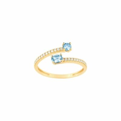 Bague en or jaune et topaze bleue