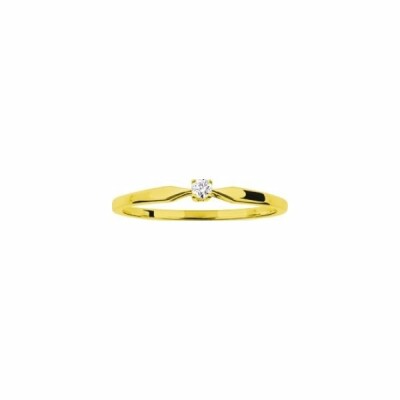 Solitaire en or jaune et diamants