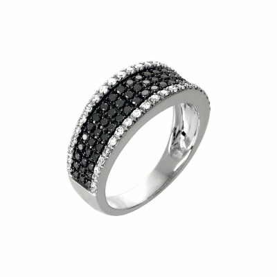 Bague en or blanc, diamants et diamants noirs de 0.75ct