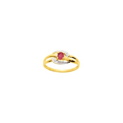 Bague en or jaune, rhodium, rubis et diamants