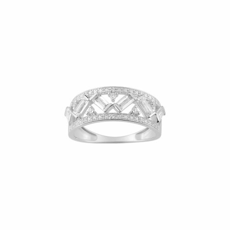 Bague en or blanc et oxyde de zirconium