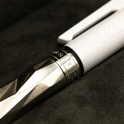 Stylo bille Tournaire x BIC 4 couleurs Orlinski en bronze