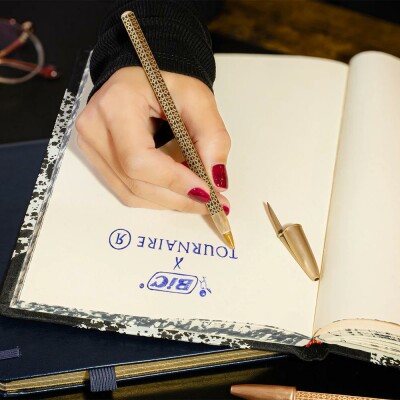 Stylo bille Tournaire x BIC Cristal Alchimie en bronze
