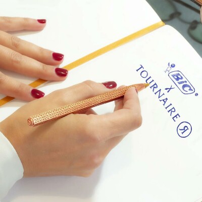 Stylo bille Tournaire x BIC Cristal Alchimie en bronze