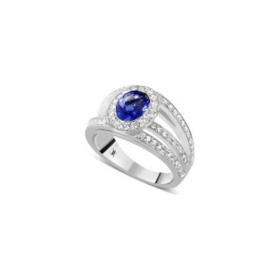 Bague en or blanc, diamants et saphir bleu