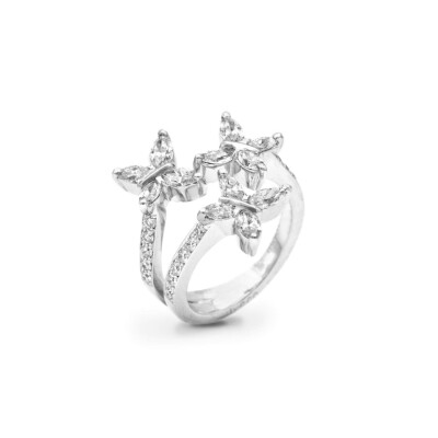 Trois Papillons navette ring, white gold