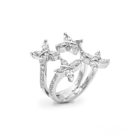 Quatre Papillons navette ring, white gold