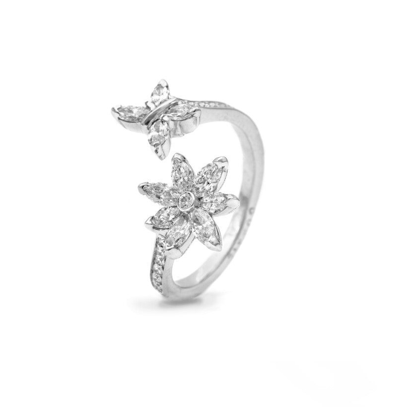 Anémones & Papillons navette ring, white gold