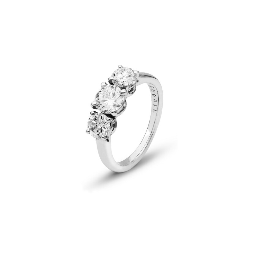Trilogy of diamants ring in white gold
