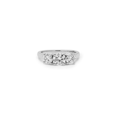 Trilogy of diamants ring in white gold