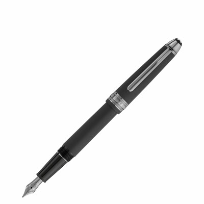 Montblanc Meisterstück Classic Ultra resin fountain pen