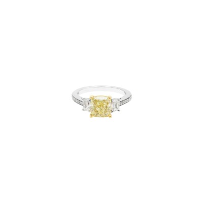 Bague Olympe en or blanc et jaune, diamant jaune taille coussin, diamants taille émeraude et diamants