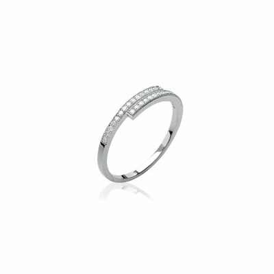 Bague en argent rhodié et oxydes de zirconium