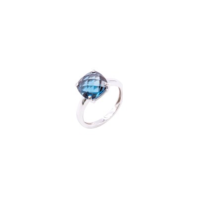 Bague Cesare Pompanon Poppy Blue en or blanc et topaze London Blue