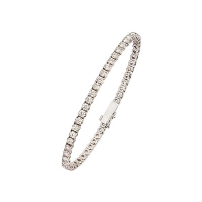 Bracelet rivière en or gris de 17 cm, serti de 51 diamants (total 5,30 ct, 0,10 ct chacun) qualité GSI, sertis 4 griffes