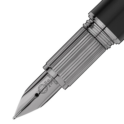 Montblanc StarWalker Ultra Black Precious Resin fountain pen