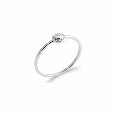 Bague en argent rhodié et oxydes de zirconium