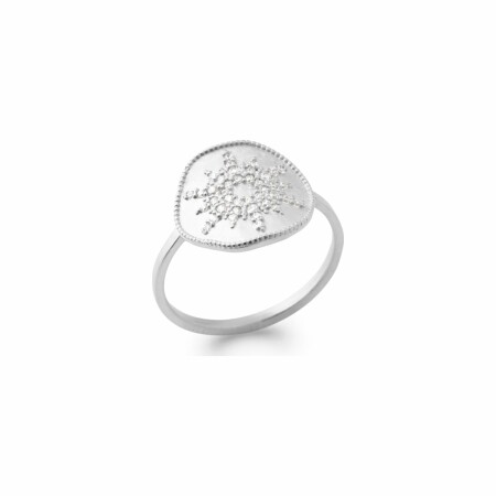 Bague en argent rhodié et oxydes de zirconium