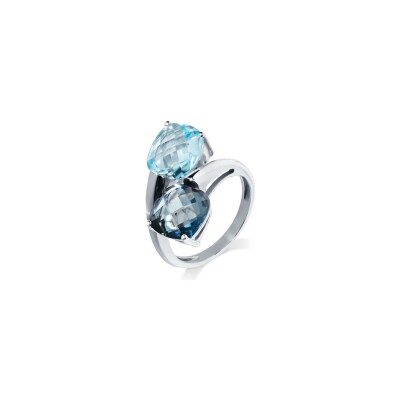 Bague Cesare Pompanon Poppy Blue en or blanc, topaze et topaze Bleu London