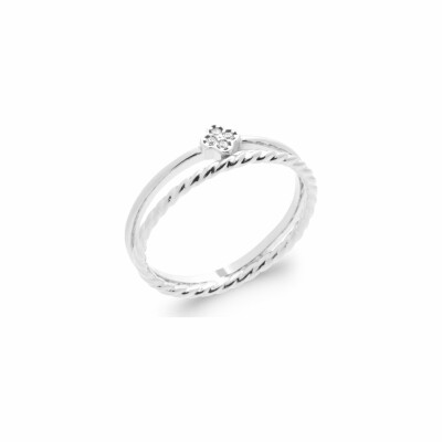 Bague en argent rhodié et oxydes de zirconium