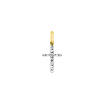 Pendentif croix en plaqué or et oxyde de zirconium