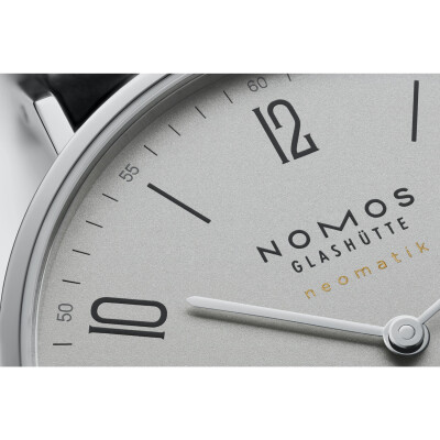 Montre Nomos Tangente Neomatik 39 Gris Platine