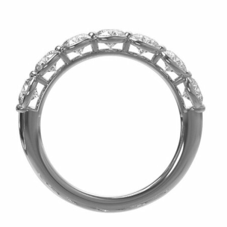 Demi alliance Glamour en or blanc et diamants de 0.4ct