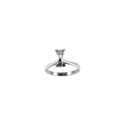 Solitaire en or blanc et diamant