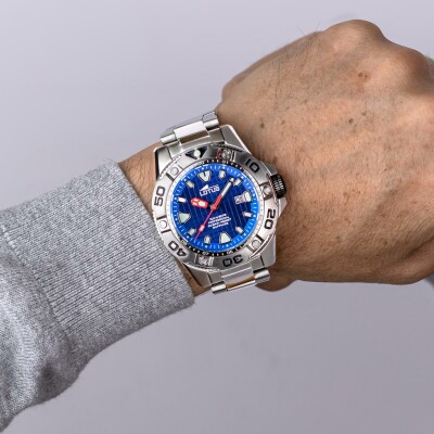 Montre Lotus Diver 18929/B