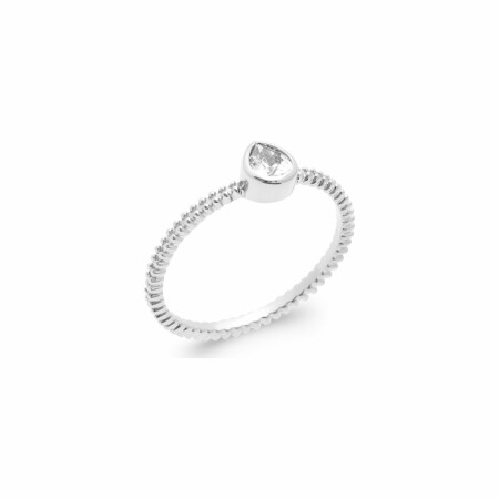 Bague en argent rhodié et oxydes de zirconium