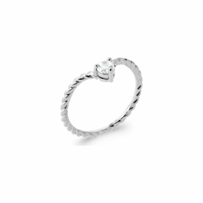 Bague en argent rhodié et oxydes de zirconium