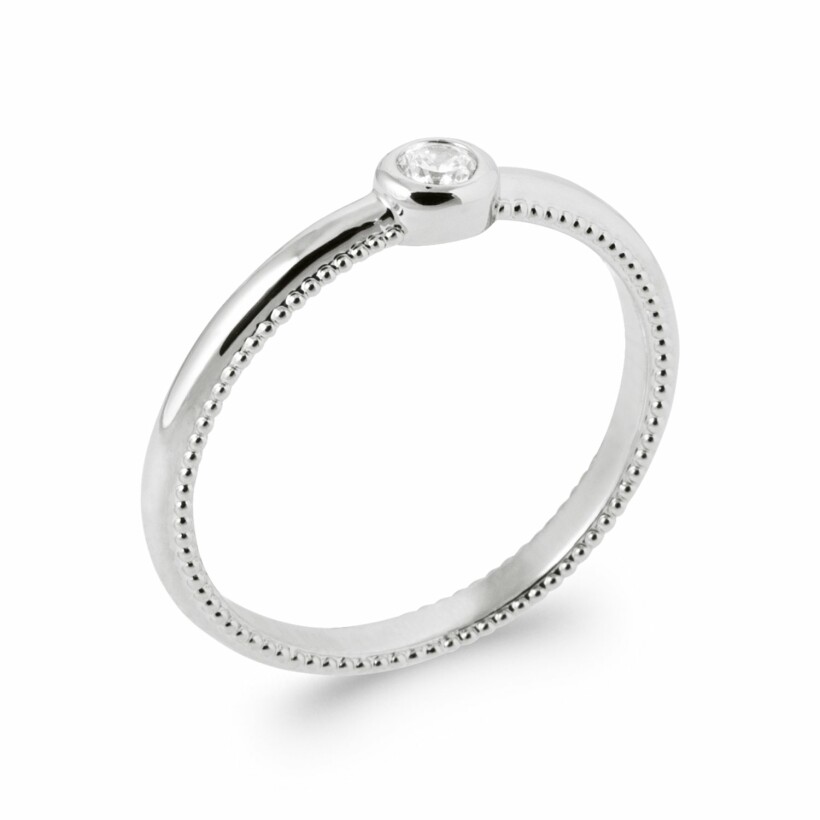 Bague en argent rhodié et oxydes de zirconium