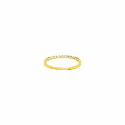 Bague en or jaune et oxydes de zirconium