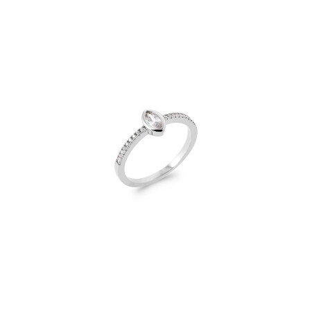 Bague en argent rhodié et oxyde de zirconium