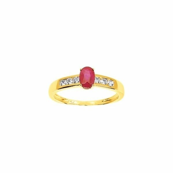 Bague en or jaune, rubis et oxydes de zirconium