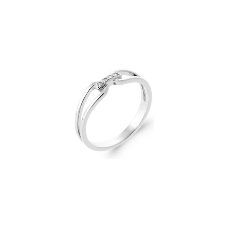 Bague en argent et oxydes de zirconium