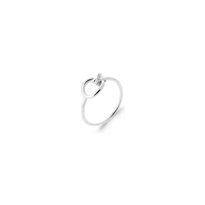 Bague en argent et oxyde de zirconium