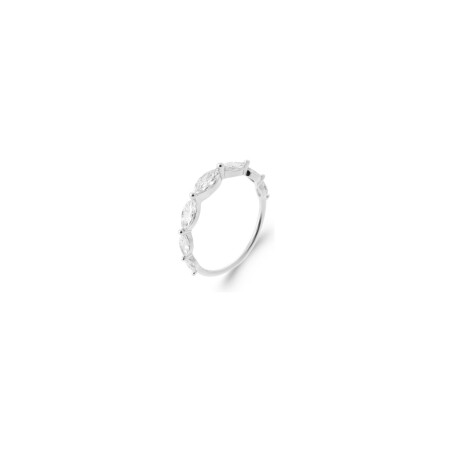 Bague en argent rhodié et oxyde de zirconium