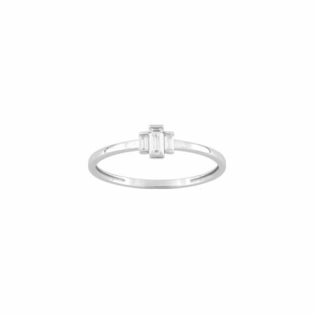 Bague en or blanc et oxydes de zirconium