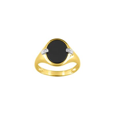 Chevalière en or jaune rhodié, onyx et diamant