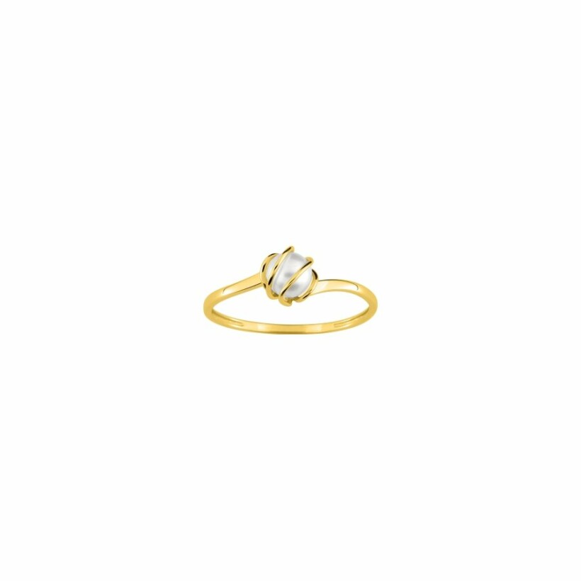 Bague en or jaune et perle d'eau douce