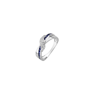 Bague en or blanc, saphirs et oxydes de zirconium