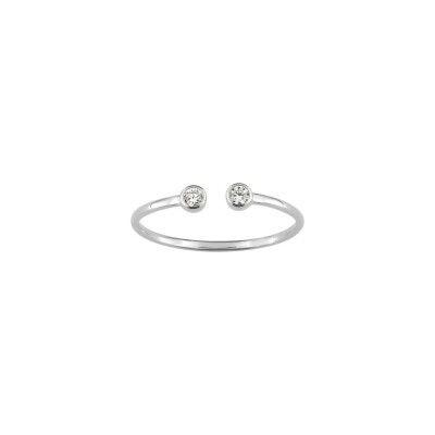 Bague en or blanc et oxyde de zirconium