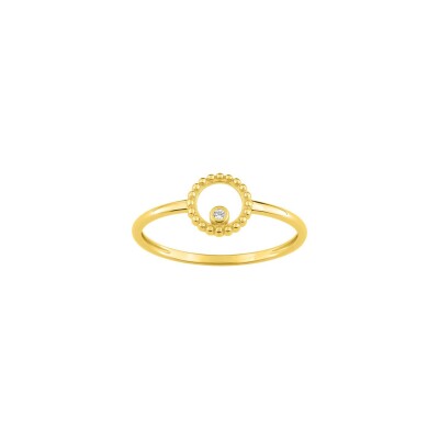 Bague en or jaune et oxyde de zirconium