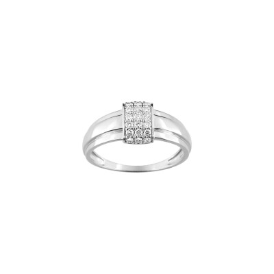 Bague en or blanc et oxyde de zirconium