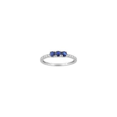 Bague en or blanc, oxyde de zirconium et saphir