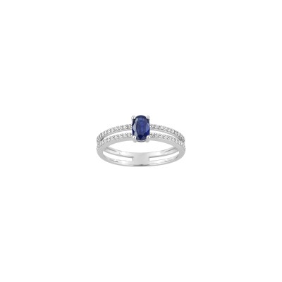 Bague en or blanc, oxyde de zirconium et et saphir