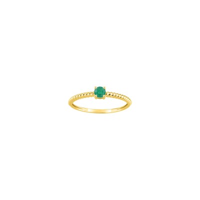 Bague en or jaune et émeraude